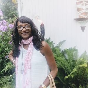 Meet your Posher, Laverne